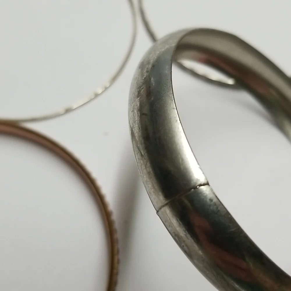 Lot of 17 Metal Gold & Silver Tone Bracelets, Rhinestones, Various Thicknesses